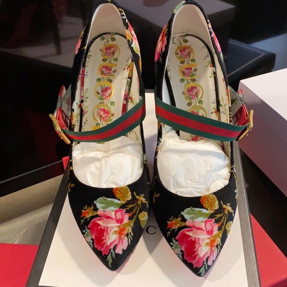 Gucci black multi color heels - Picture 1 of 5